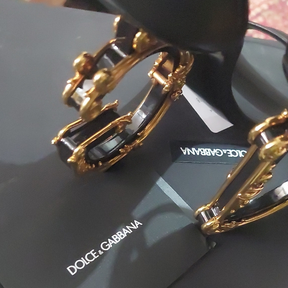 Dolce & Gabbana Women's D & G Sculpted - Picture 10 of 12